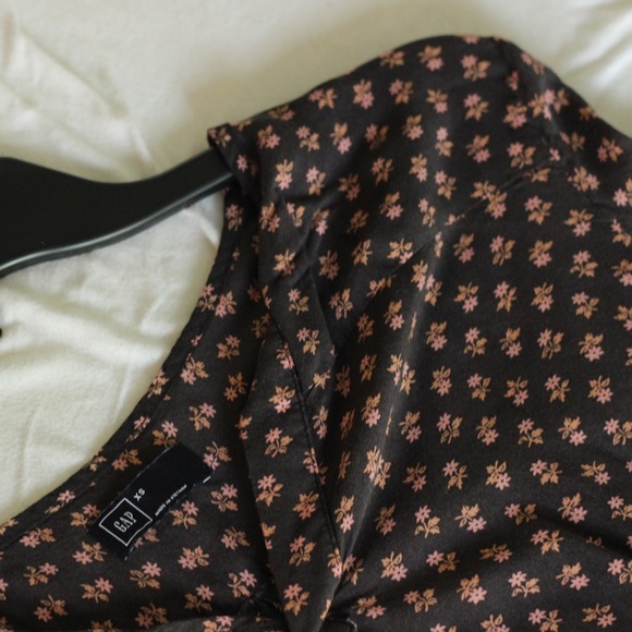 Quarter sleeve floral blouse - Picture 3 of 3